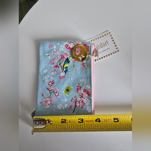 Beautiful Small Coin Purse with Small Size Tiny Dragonfly Bracelet - Picture 11 of 12